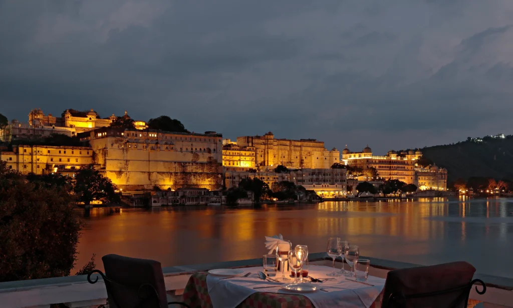 Udaipur Mount Abu | FREE Romantic Lakeview Dinner